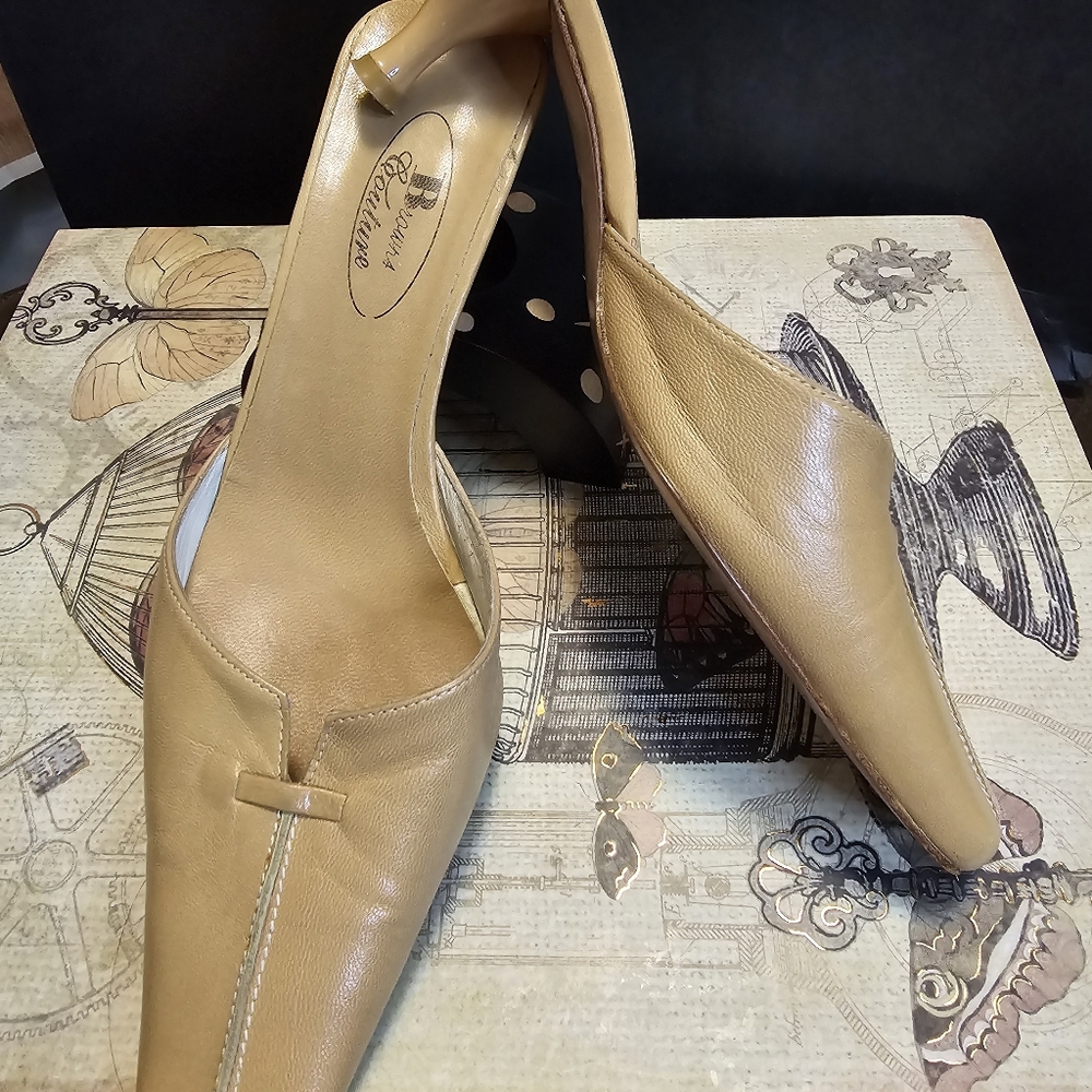 Mules - Picture 4 of 12